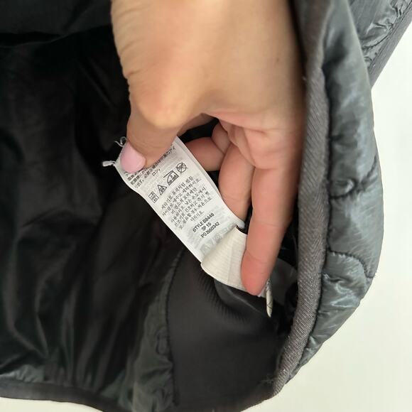J. Crew Primaloft Filled Quilted Zip Up Puffer Vest Black XS - Picture 7 of 9